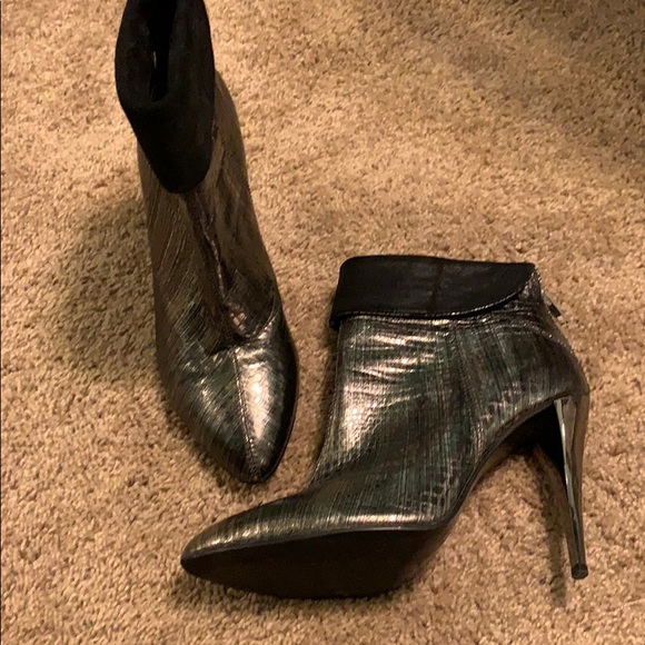 Awesome booties! - Picture 1 of 8